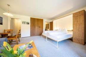 9303 Gemuetliches, zweckmaessig eingerichtetes Studio mit Balkon und Golfplatzblick